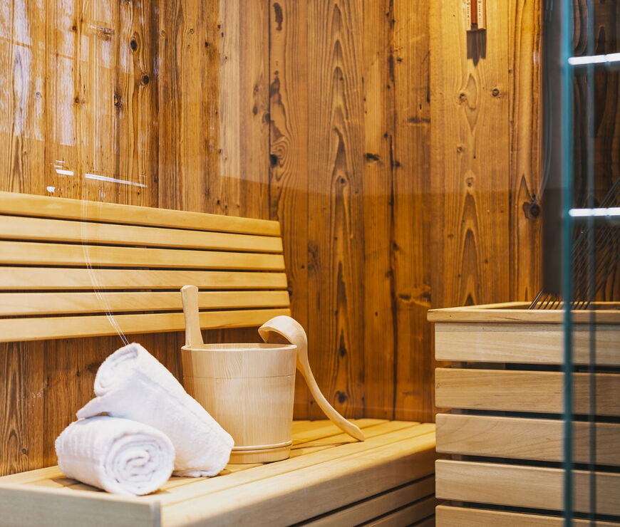 Zimmer mit Sauna im Hotel Nikolaus by AvenidA in Zell am See